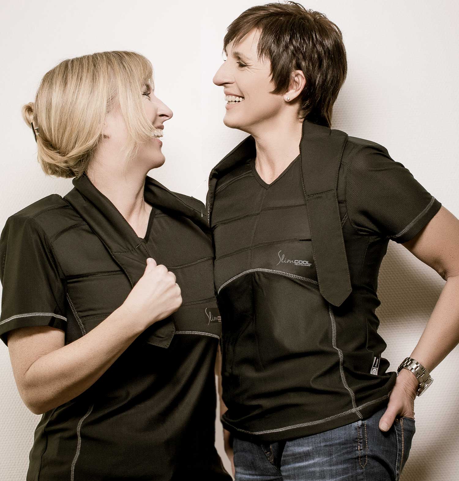 Gabriele-Renner-und-Sabine-Stein-lachend-mit-SlimCOOL