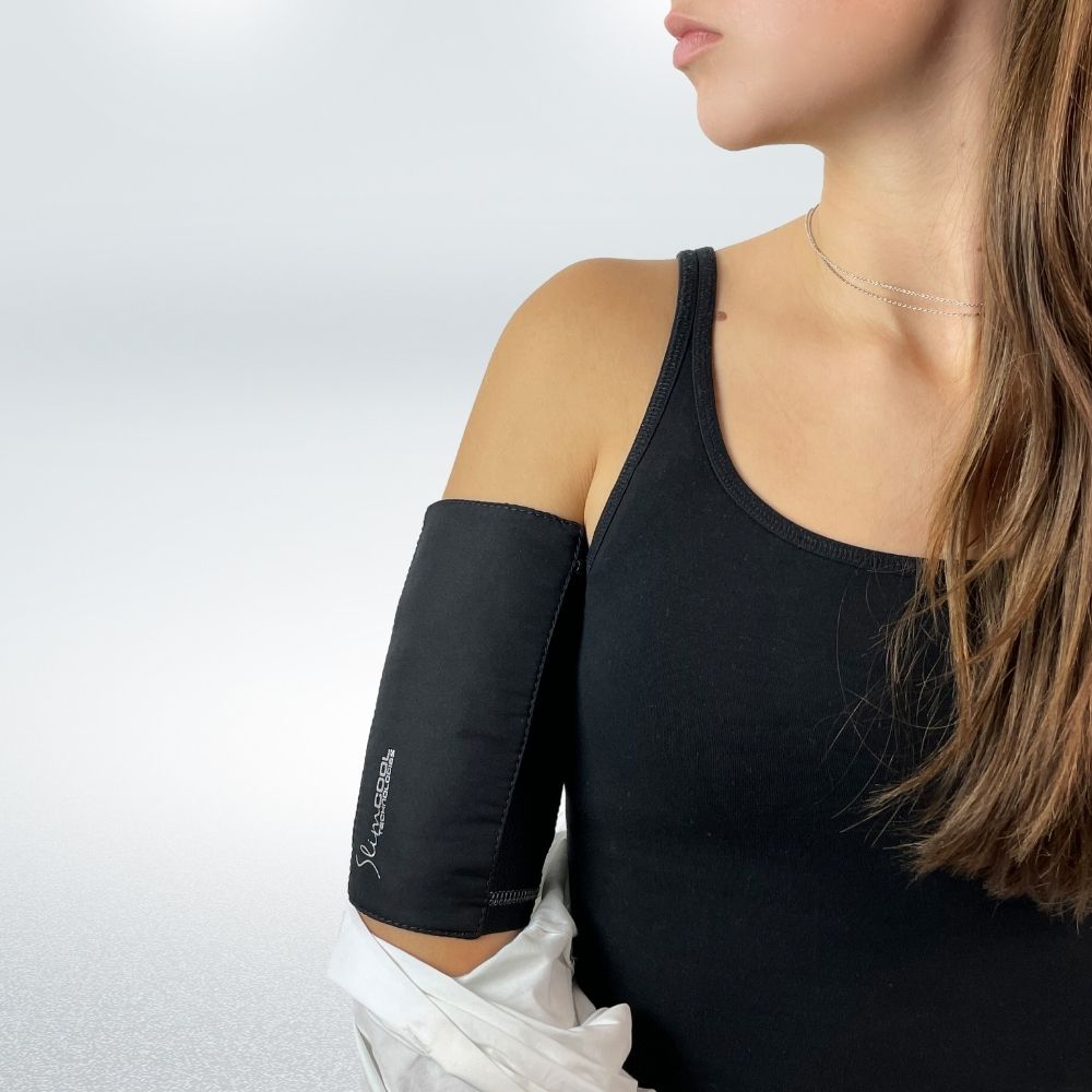 Körper einer jungen Frau mit SlimCOOL PowerArmcooler